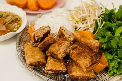 Lịch sử và nguồn gốc của nem cua bể