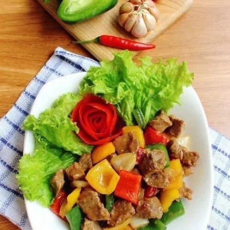 Bò ta xào lúc lắc
