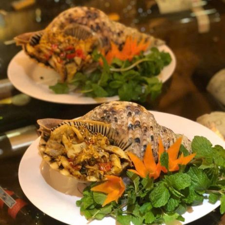 Ốc hoàng hậu hấp tỏi 