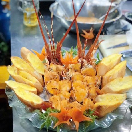 Tôm hùm tre nướng sốt bơ tỏi 