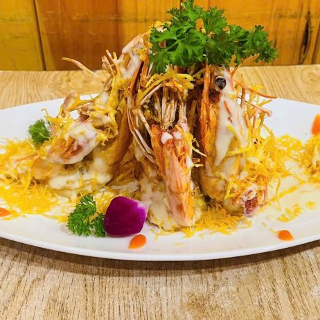 Tôm sú chiên hoàng bào 