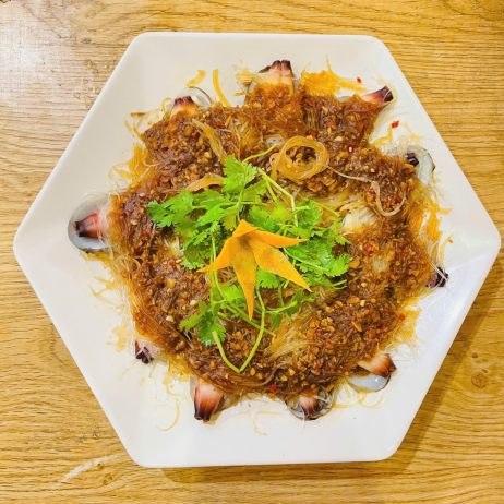 Tu hài hấp miến tỏi 